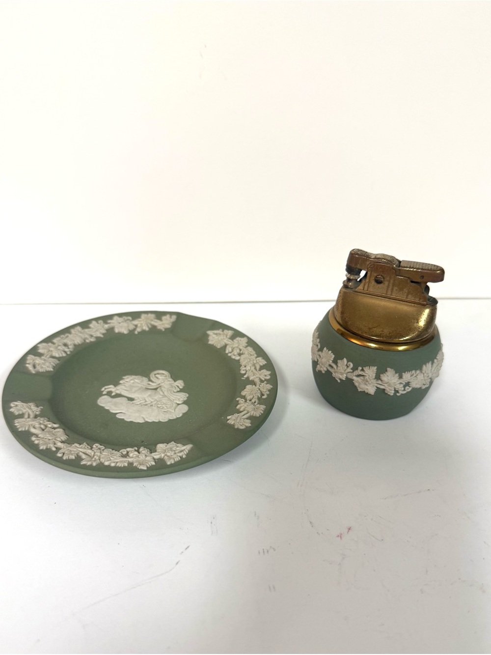 Green Jasperware Wedgwood Trinket Dish & Lighter - Picture 11 of 11